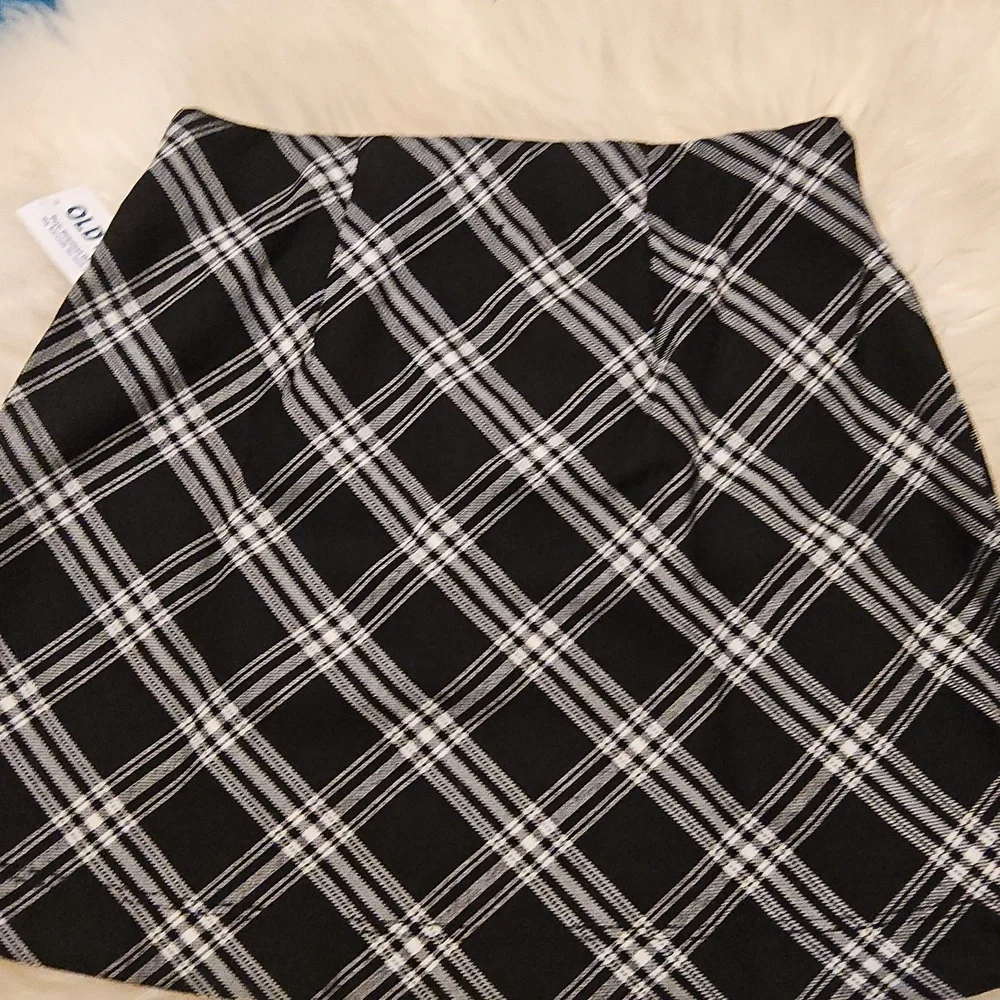 Old Navy Girls Plaid Black and White Skirt